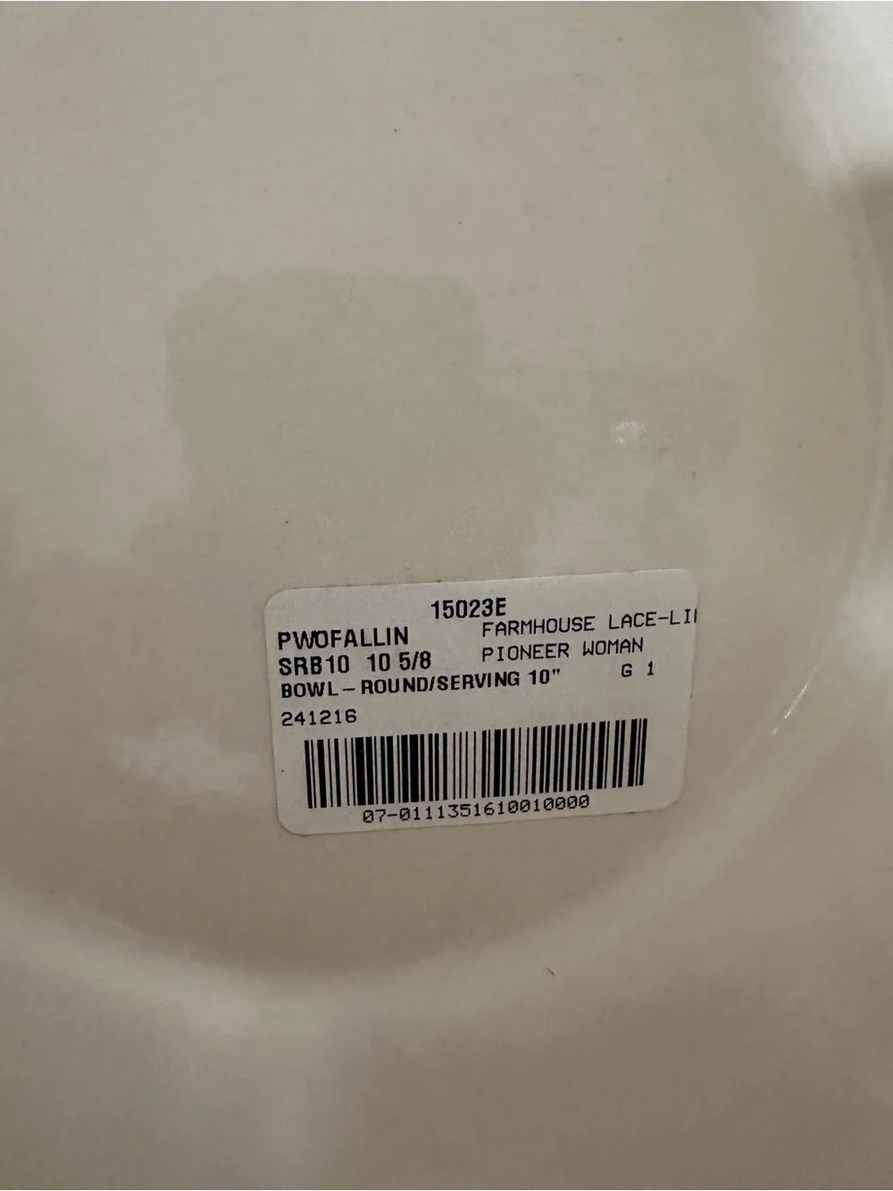 Brand New Pioneer Woman set of 2 ceramic serving bowls - Farmhouse lace